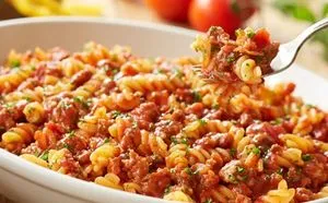 rotini pasta with meat sauce